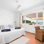 Con Encanto En Primera Linea De Mar 4hab 4 Banos Villa